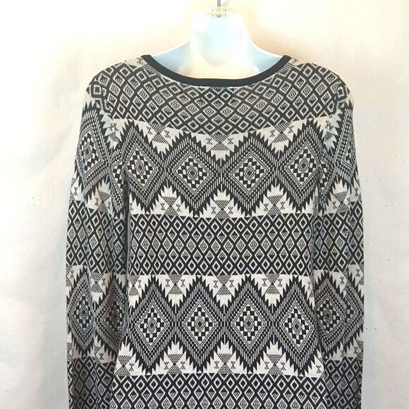 Women's black and white Long Sleeve  Aztec print Knit Sweater dress sz S Western - Picture 6 of 10